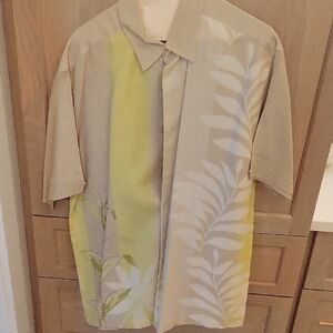 Cubavera Beige and Green Casual Button Down Shirt
